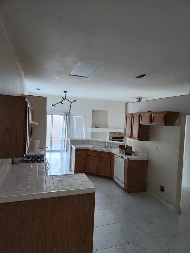 Photo - 30192 Kenwood Dr