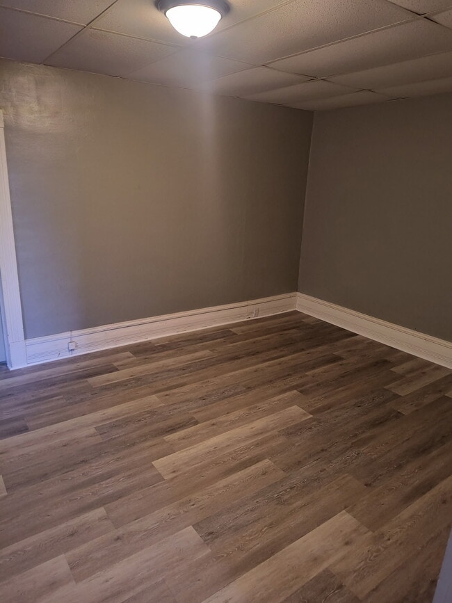 Living Room - 16 1/2 W Weber Ave