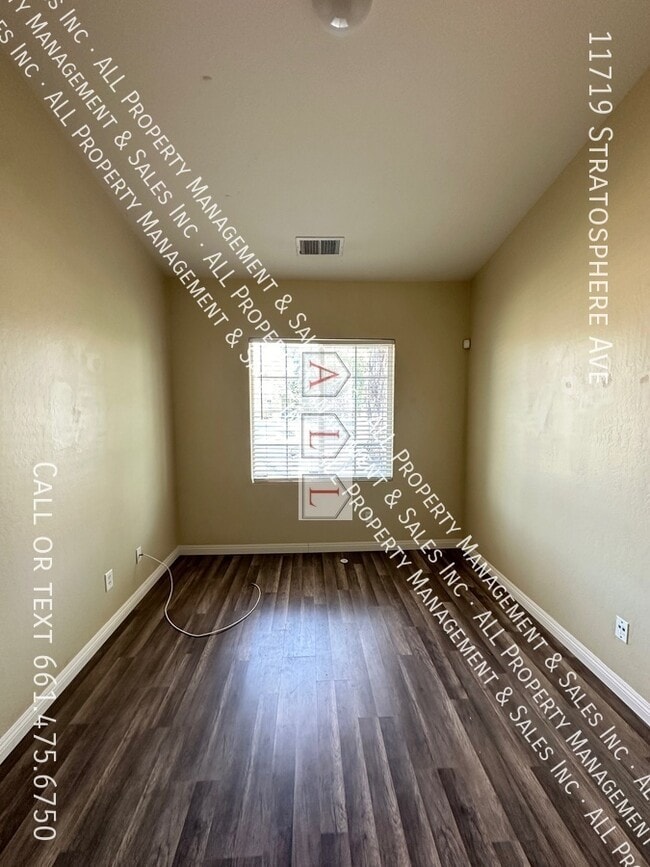 Photo - 11719 Stratosphere Ave