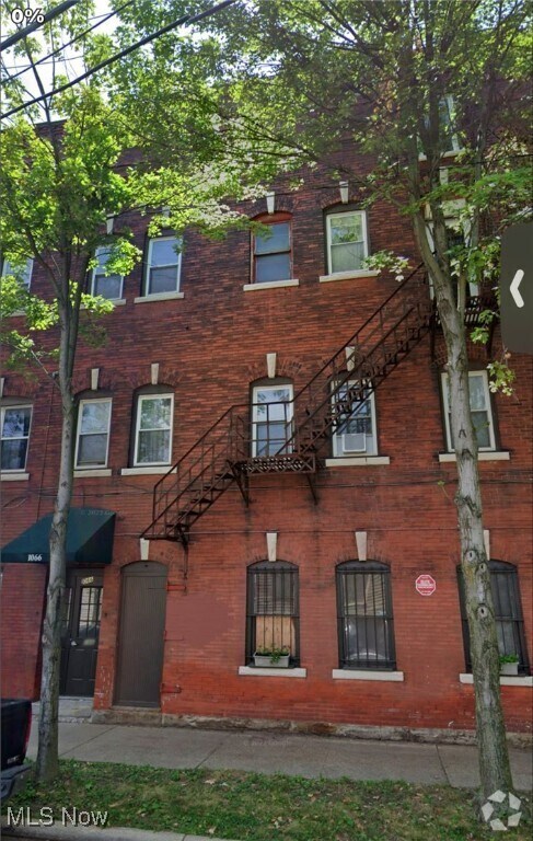 Building Photo - 1066 E 62nd St Unit 7 Rental