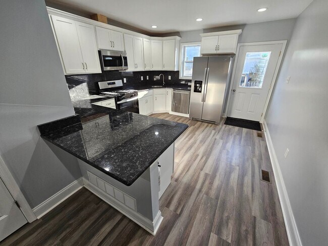 Photo - 108 Poplar St Townhome