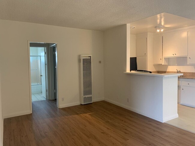 Building Photo - 10min drive to the beach, Santa Monica Collage, Close to famous Restaurants Unit 1724 Colby Ave #10 ACTIVE