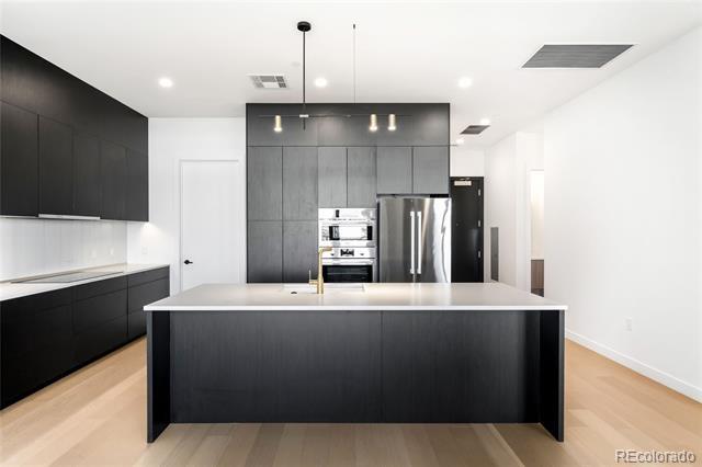 Photo - 3520 Chestnut Pl Unit PH-1202