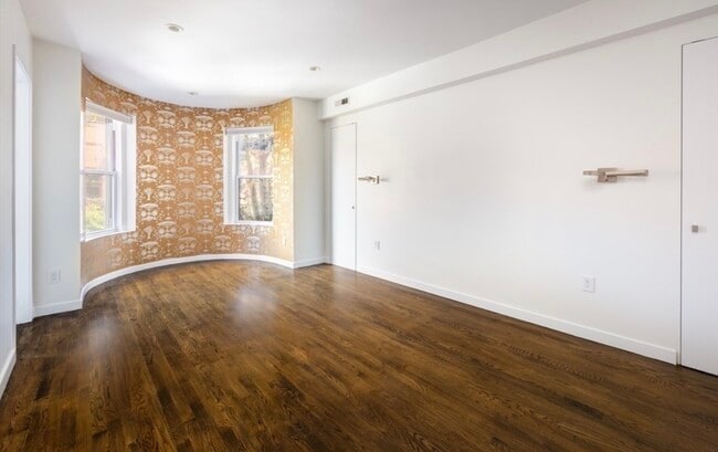 Photo - 234 W Newton St Unit 5