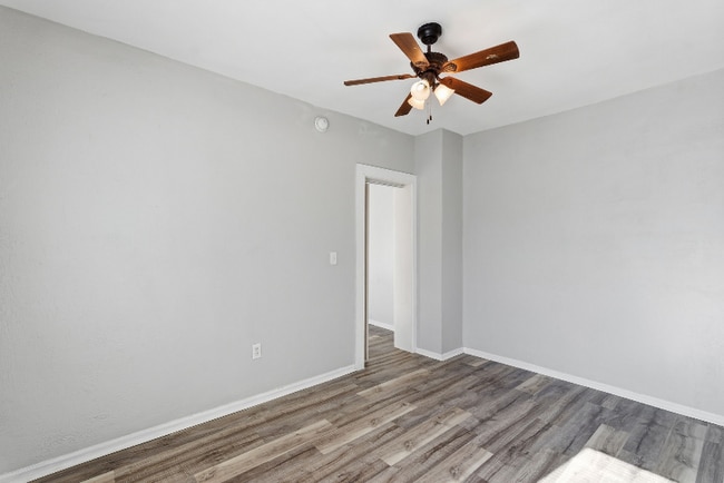 Photo - 851 S Millwood Ave Unidad 2