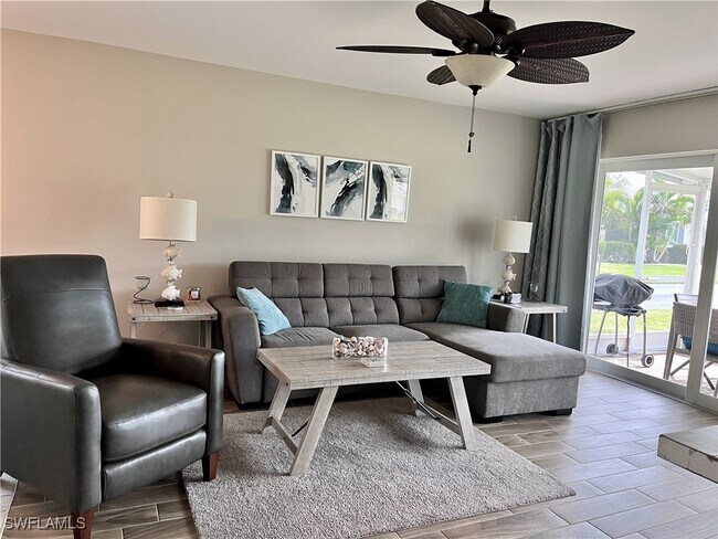 Photo - 83 Glades Blvd Unidad 3