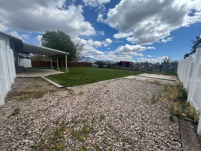 Photo - 3 bdrm 1 bath Home. Move in Ready!