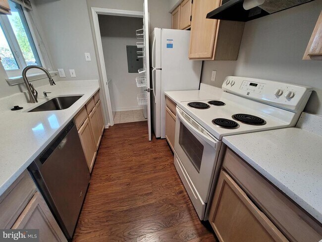 Photo - 1524 Lincoln Way Unit 305