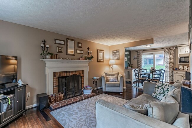 Photo - 4 Bed Home in Burke Centre