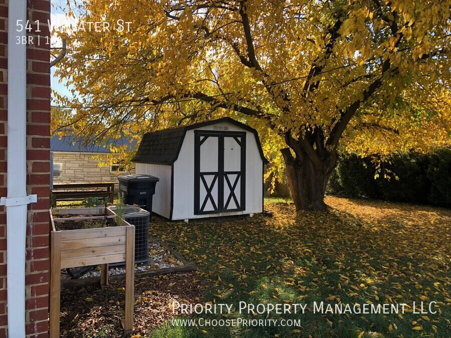 Photo - 541 W Water St