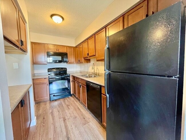 Photo - 7110 S Gaylord St