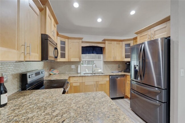 Building Photo - 1324 SW 1st Ave