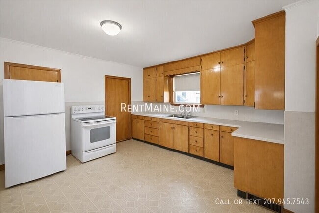 Photo - 445 Main St Unit A