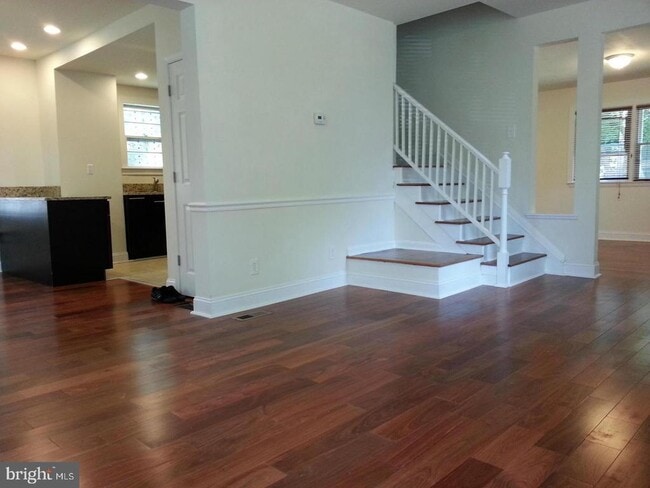 Photo - 303 S Highland St
