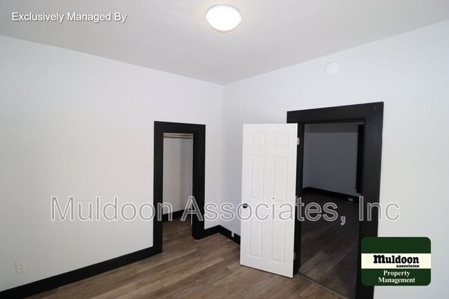 Photo - 1037 Pine St