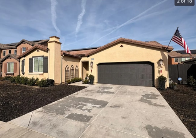 Photo - Modern 4 bed 2 bath - Shannon Ranch