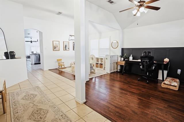 Photo - 1316 Elkford Ln