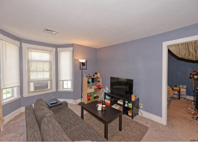 Photo - 838 Lancaster St Unit 2