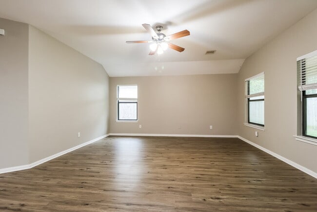 Photo - 2815 Lexington Park Dr