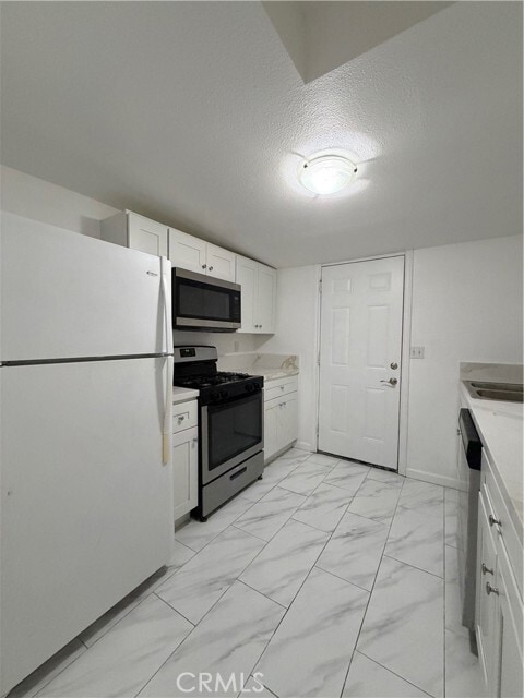 Photo - 9395 Mission Blvd