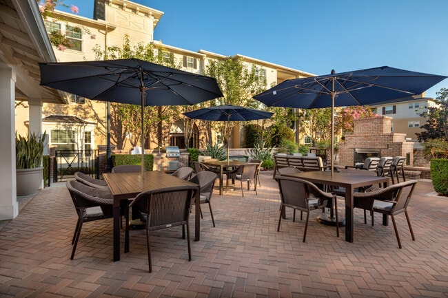Coventry Court Luxury Senior apartments — community photo