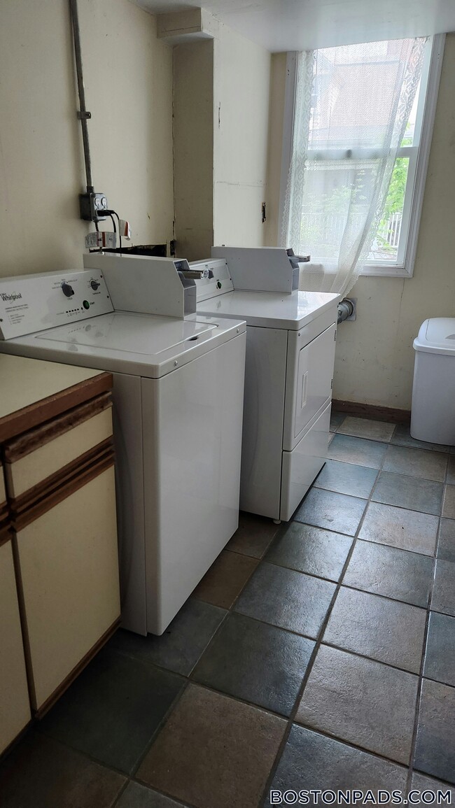 Photo - 79 Winthrop Rd Unit 2