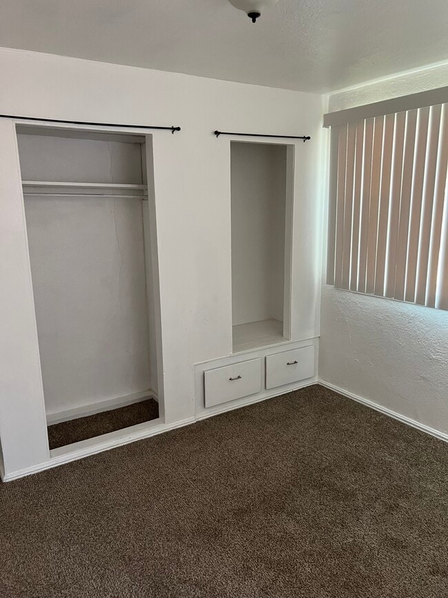 Photo - 1674 Laveta St