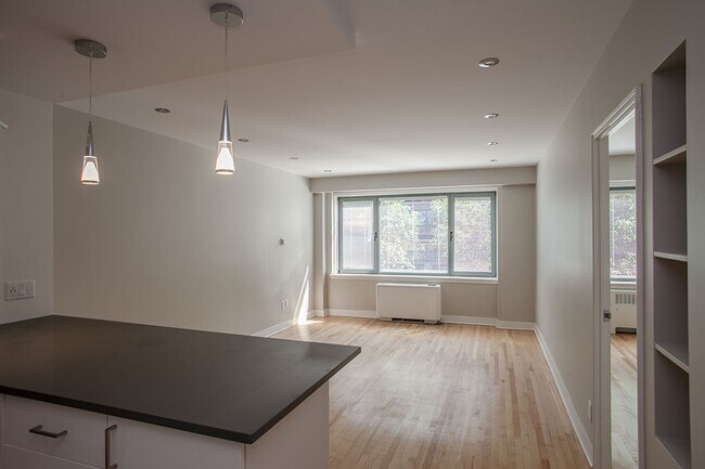Photo - 3495 Rue de la Montagne Unit 203