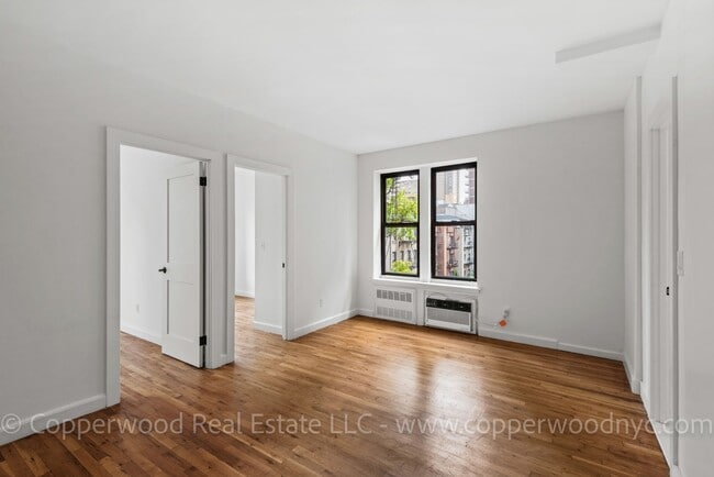 Photo - 315 East 84th St