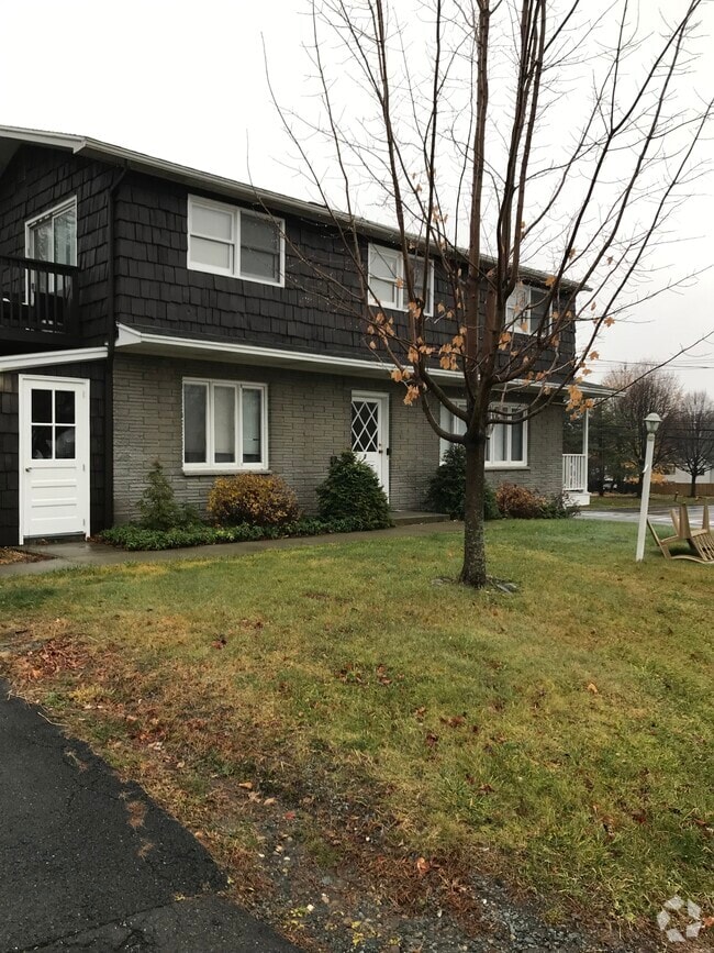 Building Photo - 2 Sunset Rd Unit Sunset Rd Defreestville Rental