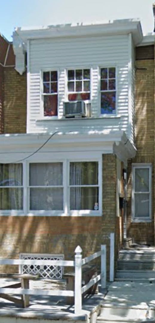 Building Photo - 4915 D St Rental