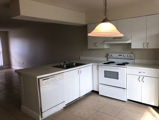 Photo - Spacious 2 Bedroom, 1 Bathroom Condo