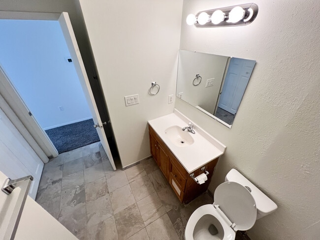 Photo - 902 Scurry St Unidad H