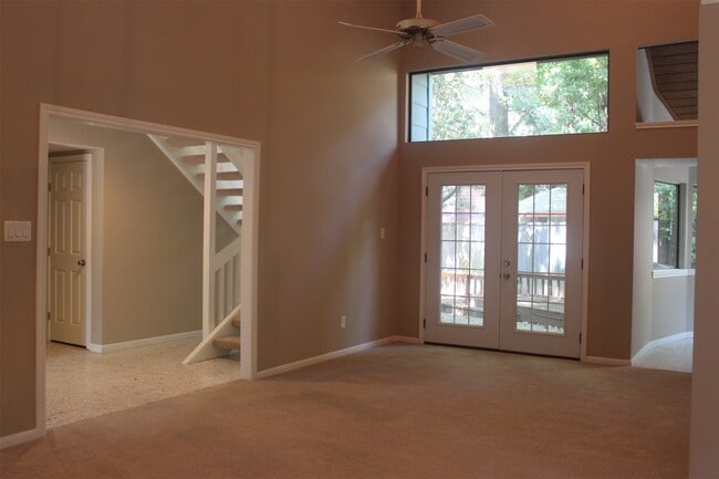 Photo - 3126 E Lake Cres Dr