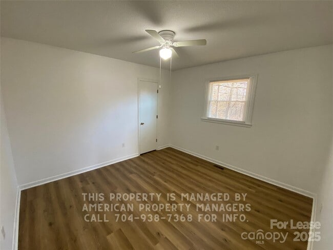 Photo - 3818 Vanderburg Dr