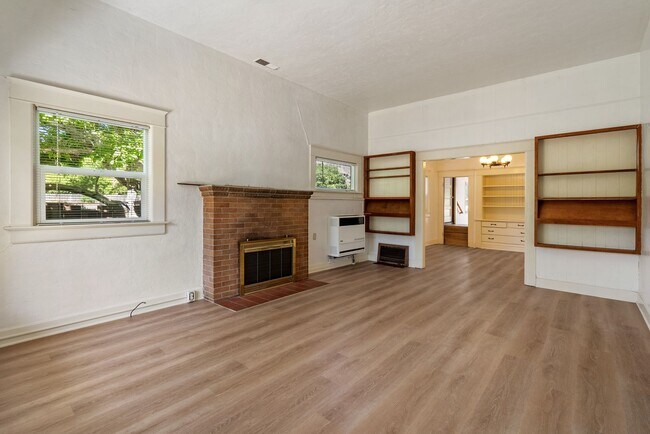 Photo - 5 Bedroom 2 Bathroom House - AVAILABLE JULY 2026 - MAY 2027