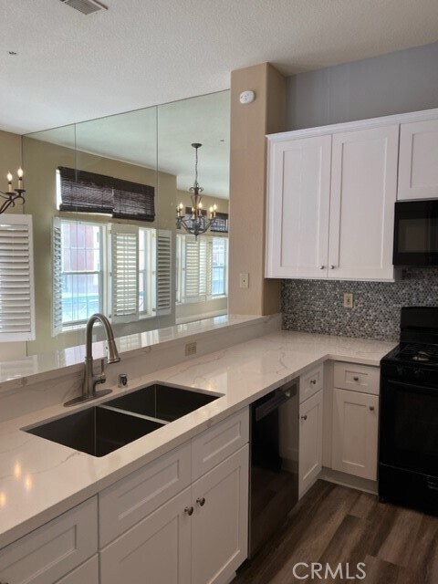 Photo - 2 Mozzoni Aisle