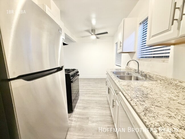 Photo - 1220 S Manhattan Pl Unit 2