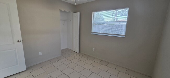 Photo - 2/1 Home in suberb location, pet friendly! Unit 1