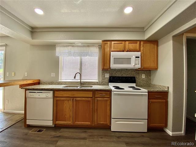 Photo - 4964 Waldenwood Dr