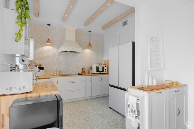 Building Photo - 7469 NW 179th St Rental