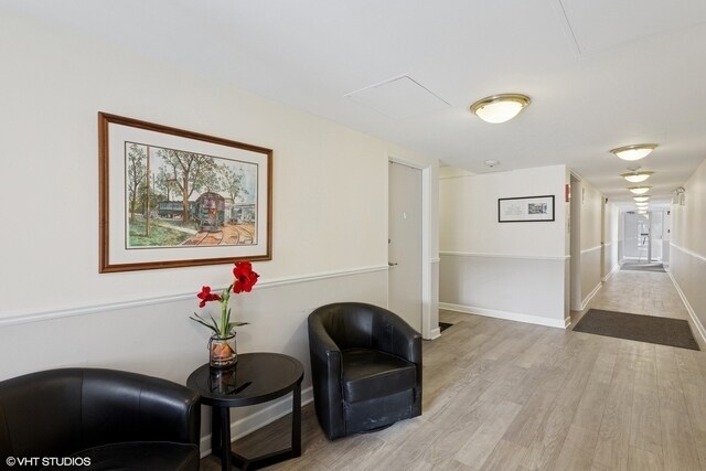 Photo - 1136 Greenleaf Ave