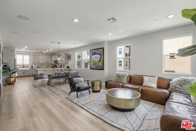 Building Photo - 756 Daniel Freeman Cir