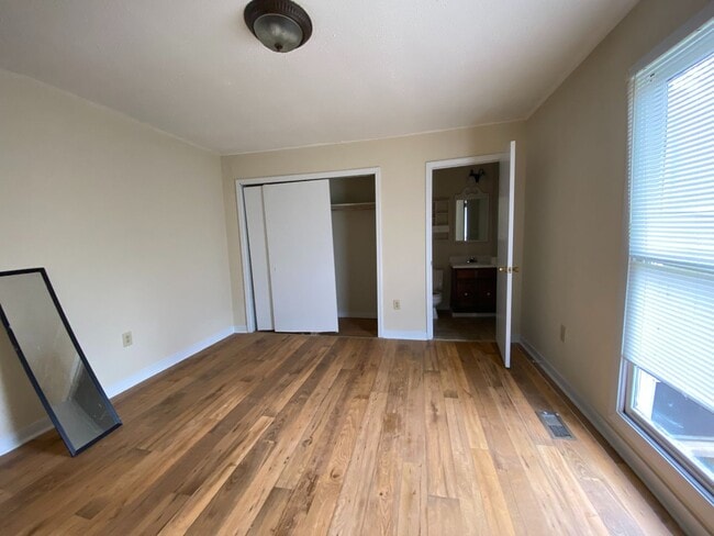 Photo - 3 Bedroom 1.5 Bath House