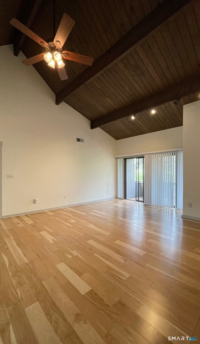 Photo - 14b Algonquin Ln Unit C