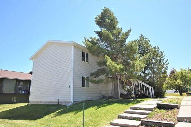 Building Photo - Great Location! Top Floor 2 bed 1 bath and... Unit 3 Rental