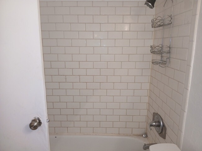 Building Photo - 2555 E Fort Lowell Rd Rental
