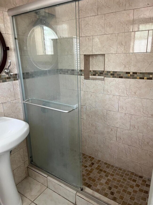 Photo - 6498 Collins Ave Unit 40