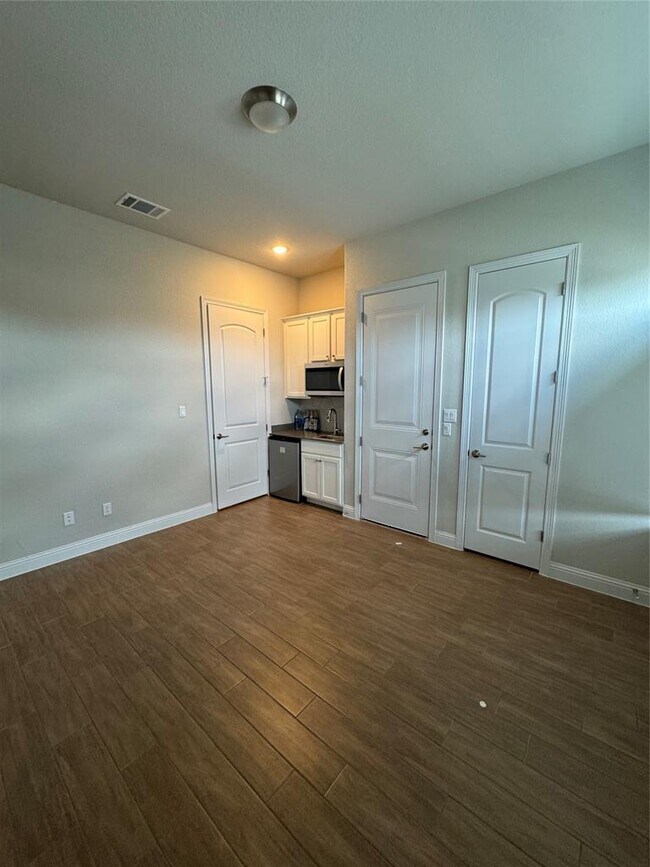 Photo - 1813 Mazarro Dr