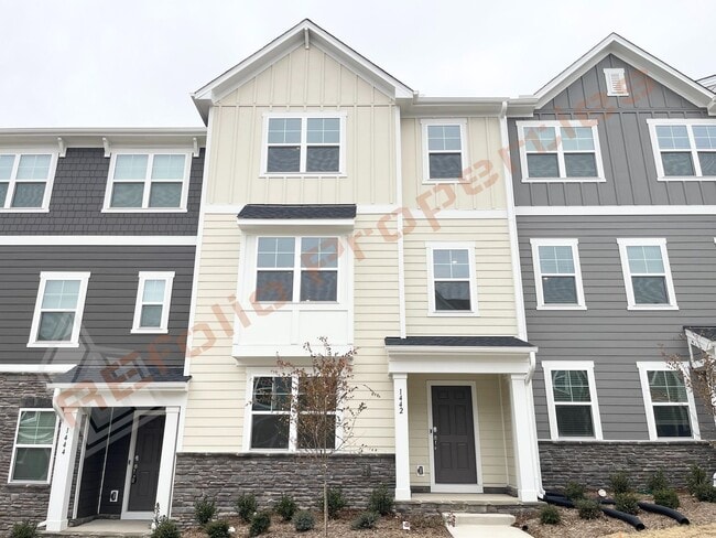 Building Photo - Brand New 3 Story, 4 bedroom, 3.5 bathroom Townhome Featuring a 1st floor Guest Suite, 2 Car Gara...